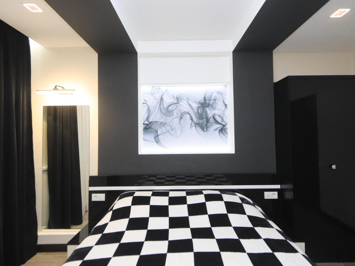 Center Of Apartment *